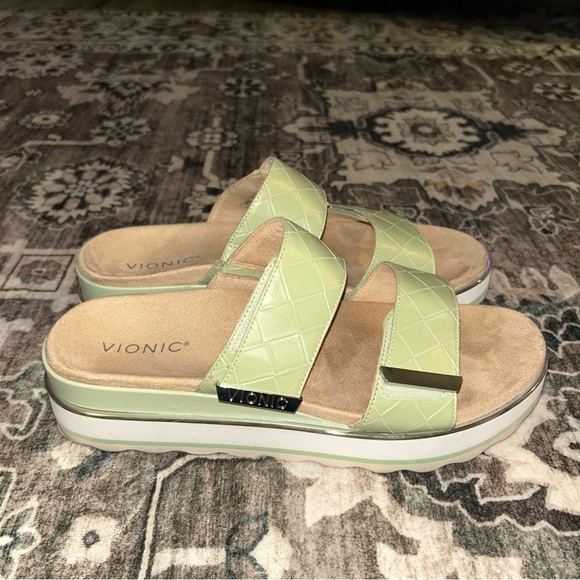 Vionic Shoes - Womens Vionic Brandie Slide Platform Sandal Metallic Shine green Sz 11